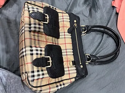 Authentic Burberry Beige Haymarket Check Pocket Tote • $200