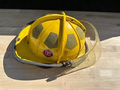 Bullard UST Fire Helmet - Used Good Condition - Fast Shipping! • $130