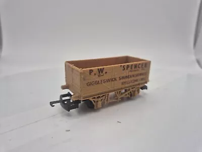 OO Gauge. 7 Plank Wagon.  PW Spencer  LIMA • £5.95