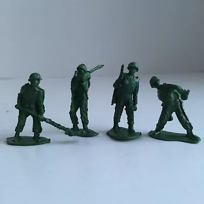 Lot Of 4 Vintage Miniature Green Army Men Soldiers • $9.99