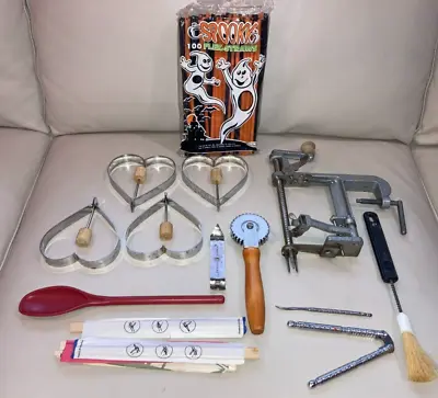 Junk Drawer Mixed Lot Of 16+ Kitchen Items Misc Pieces Vintage Home Clean Out • $19.95