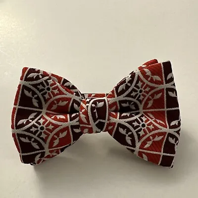 Vintage Men’s Bow Tie Red White Pattern  D10 • $7