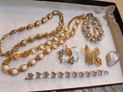 Designer Signed Jewelry Lot Vintage Necklace Brooch Bracelet Monet & More (A9) • $19.99