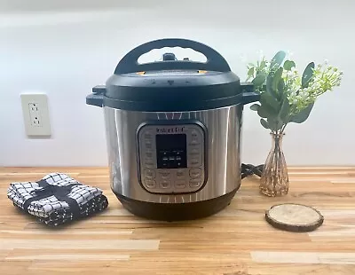 Instant Pot Duo 8-Quart Pressure Cooker IP-DUO80 7-in-1 Multi-Use Rice Soup • $68.50