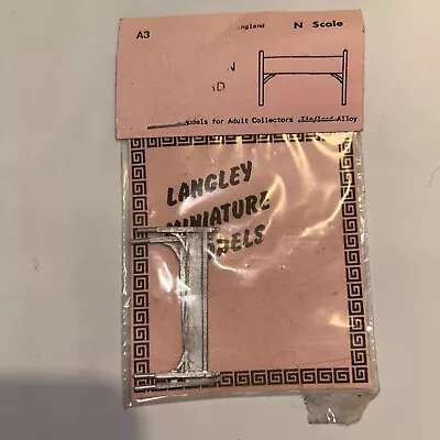 Langley Models N Gauge Station Signs  • £0.99