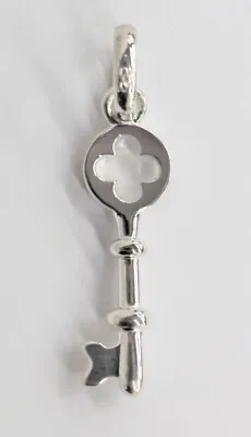 LINKS OF LONDON 1.5  Sterling Silver Outlet Key Charm 5030.2371 RRP45 NEW • £19