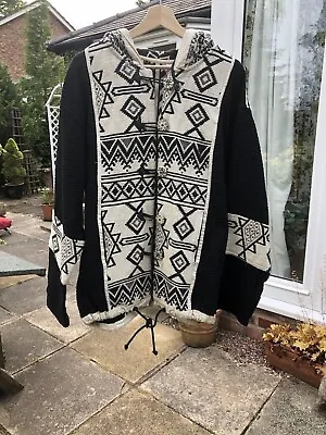 Navajo/Aztec Boho Jacket - Black & Cream Hooded - Small - Oversized • £15