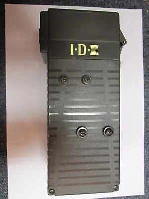 IDX NH-201 Dual NP Battery Holder With V-Mount / NP To V-Lock Converter • £40