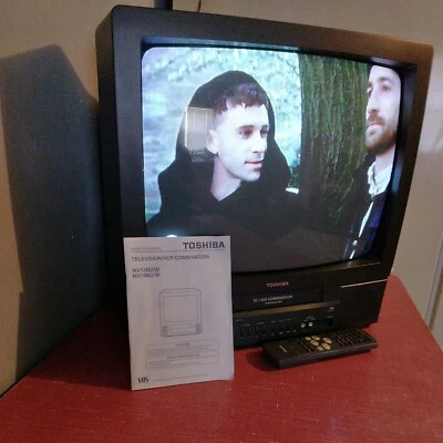 $200 • Buy Toshiba 19” TV/VCR Combo TV With Remote And Manual- Model MV19M2 - RETRO GAMING