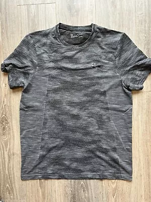 Men’s Under Armour Threadborne Fitted  XL T-Shirt • £10.50