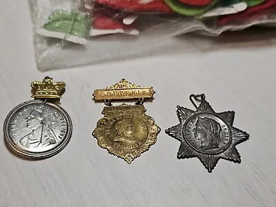 Queen Victoria Jubillee Commemorative Medals • £15