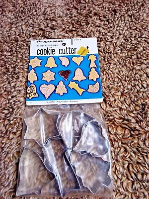 Vintage Progressus 6-Piece Holiday Cookie Cutter Set #710 - NEW  • $6.09