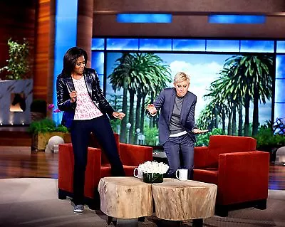 FIRST LADY MICHELLE OBAMA WITH ELLEN DeGENERES - 8X10 PHOTO (AB-006) • $8.87