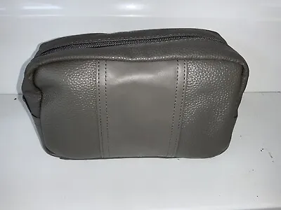 £9.99 • Buy Emirates -Bvlgari Amenity Kit - ON BOARD EXCLUSIVE - Wash Bags Un-issued.