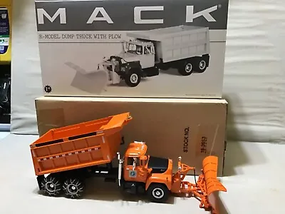 Minnesota Dot Mn Dot Mack R Dump Truck Snow Plow Chains First Gear 19-2653 Look • $179.99