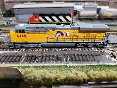 176-8943 Kato N Scale GE ES44AC Union Pacific Locomotive Analogue BNIB • £101