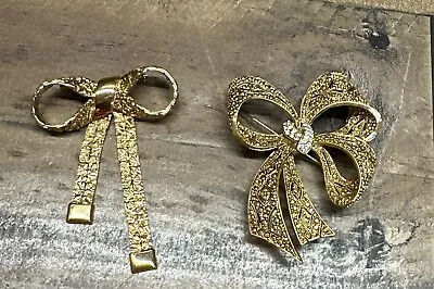 Vintage Brooch Lot Bows Ribbons 2 Pieces Goldtone Metal Rhinestones • $10.88