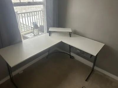 L Shaped Desk • $45