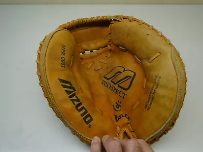 Mizuno MPR C001 Catcher's Mitt (RHT) Used • $34.99