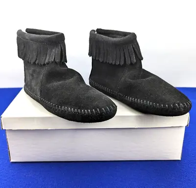 Minnetonka #189 Black Soft Sole Back Zip Fringe Moccasin Ankle Boot - Women's 5 • $35.62