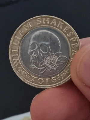 £200 • Buy Rare William Shakespeare 2 Pound Coin Skull Error Misprint Macbeth Skull & Rose 