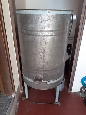 Honey Extractor Electric • £150