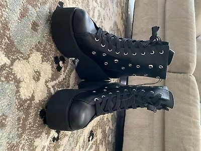 BRAND NEW - NEVER WORN - SIZE 7 WOMEN’S Black Grommet Lace-up Platform Boots • $50