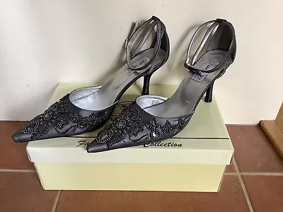 Women’s Evening Shoes Ankle Straps Size 39 (EU)/6 (UK) Grey With Diamanté • £10