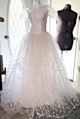 Vtg 1955 Wedding Dress Fit & Flare Embroidered Tulle Tea Length SM Dress TLC • $199.95