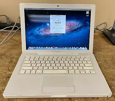 Apple MacBook 13-inch December 2008 2.1GHz Intel Core 2 Duo (MB402LL/A) • $135