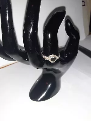 925 Sterling Silver Heart Onxy Marcasite Ring Size 8 Beautiful Ring  • $5