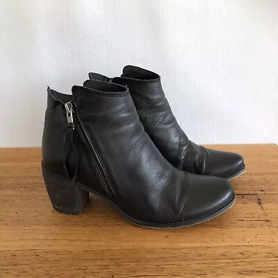 💥 EOS BLACK LEATHER Ankle Boots BOOTIES CHELSEA 39 8 • $89.99