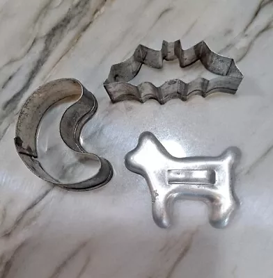 3 VINTAGE MINIATURE TIN COOKIE CUTTERS Vtg Halloween Bat Half Moon Animal Lot • $9.77