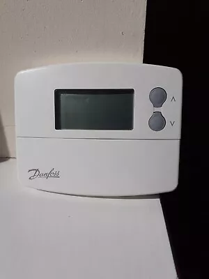 Danfoss TP5000Si 5/2 Day Or 24hr Wired Programmable Room Thermostat 087N791000   • £4.99