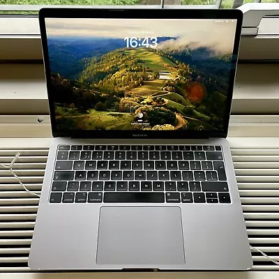 MacBook Air Retina 13-inch 2019 A1932 Intel Core I5 1.6GHz 128GB SSD 8GB Grey • £285