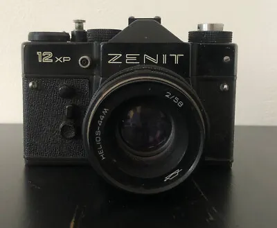 Zenit 12XP 35mm SLR Film Camera + 58mm Lens. Good Working Order • £39.99