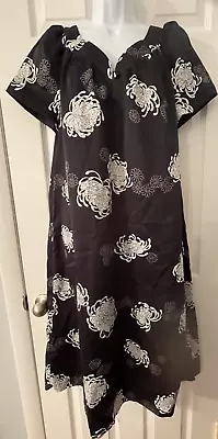 Hilo Hattie Hawaii Womans House Dress/MuuMuu Black & White Maxi Lounge Size XL • $15.95