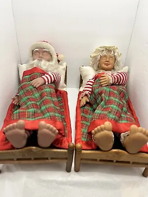 Vintage Snoring Mr. & Mrs. Santa Claus • $30