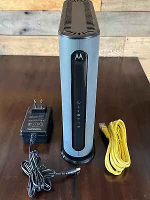 Motorola MG7550 Dual Band AC1900 Cable Modem And Wi-Fi Router • $28