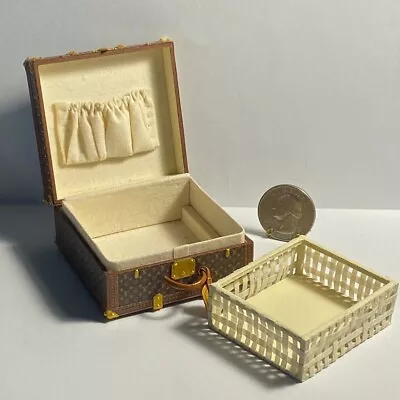 $97.33 • Buy ARTISAN SIGNED DOLLHOUSE MINIATURE STEAMER TRUNK SUITCASE By Jilienne