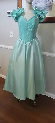 Vintage 1980s Alyce Designs Sea Green Ruffled Prom Dress • $100