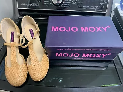 MOJO MOXY T Strap Intrecciata  Weave Pumps 2  Heel Shoes Nude 9M • $25.19