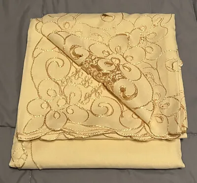 Homewear Lancelot Creamy Ivory Tablecloth 60”x 84” Oblong Cutout Embroidered NIP • $16
