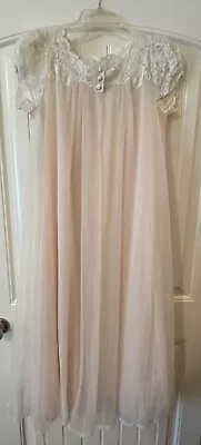 Vintage GOSSARD ARTEMIS Nylon Nightgown Peignoir Gown 2 Piece Set Size Small • $27.99