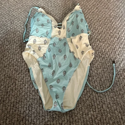 $70 • Buy Tigerlily Womens One Piece Size Small 