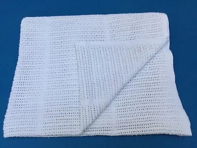 £3 • Buy Vintage White Cotton Cellular Ram Blanket. Made In GB.