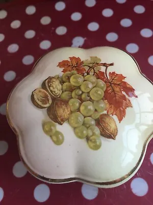 Royal Worcester Pallisy Porcelaine Fruit Vintage Trinket Box cream And Gold  • £5