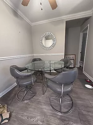 $1675 • Buy Vintage 1960’s Dining Table With Chairs :)