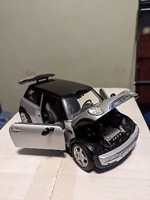 Maisto Mini Cooper 1:18 Die Cast Car • $20