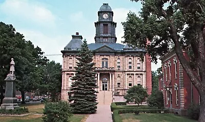 Millersburg OH  - Holmes County Courthouse • $5.99